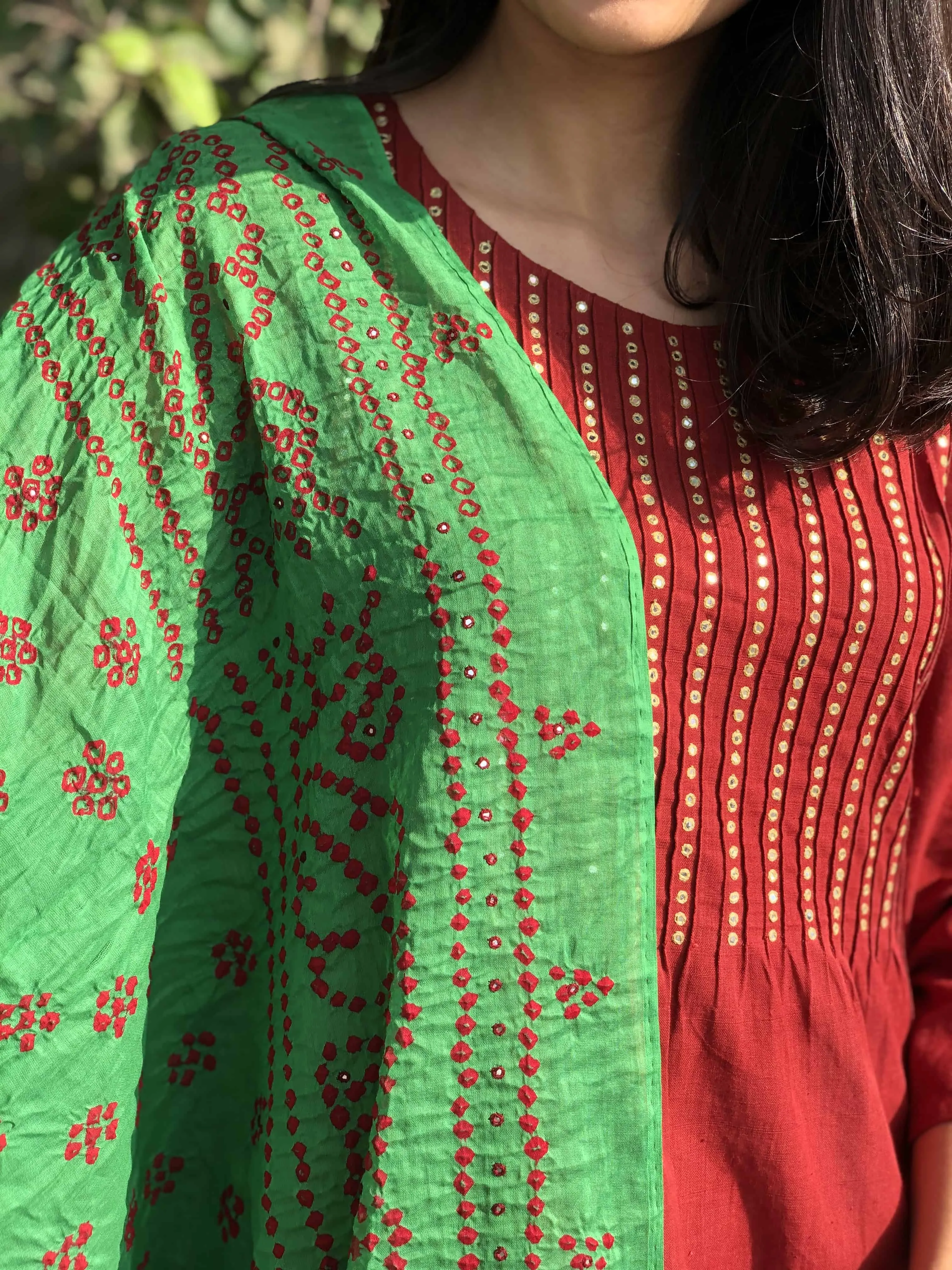 Bandhej Light Green Mirror Work Cotton Dupatta | Relove